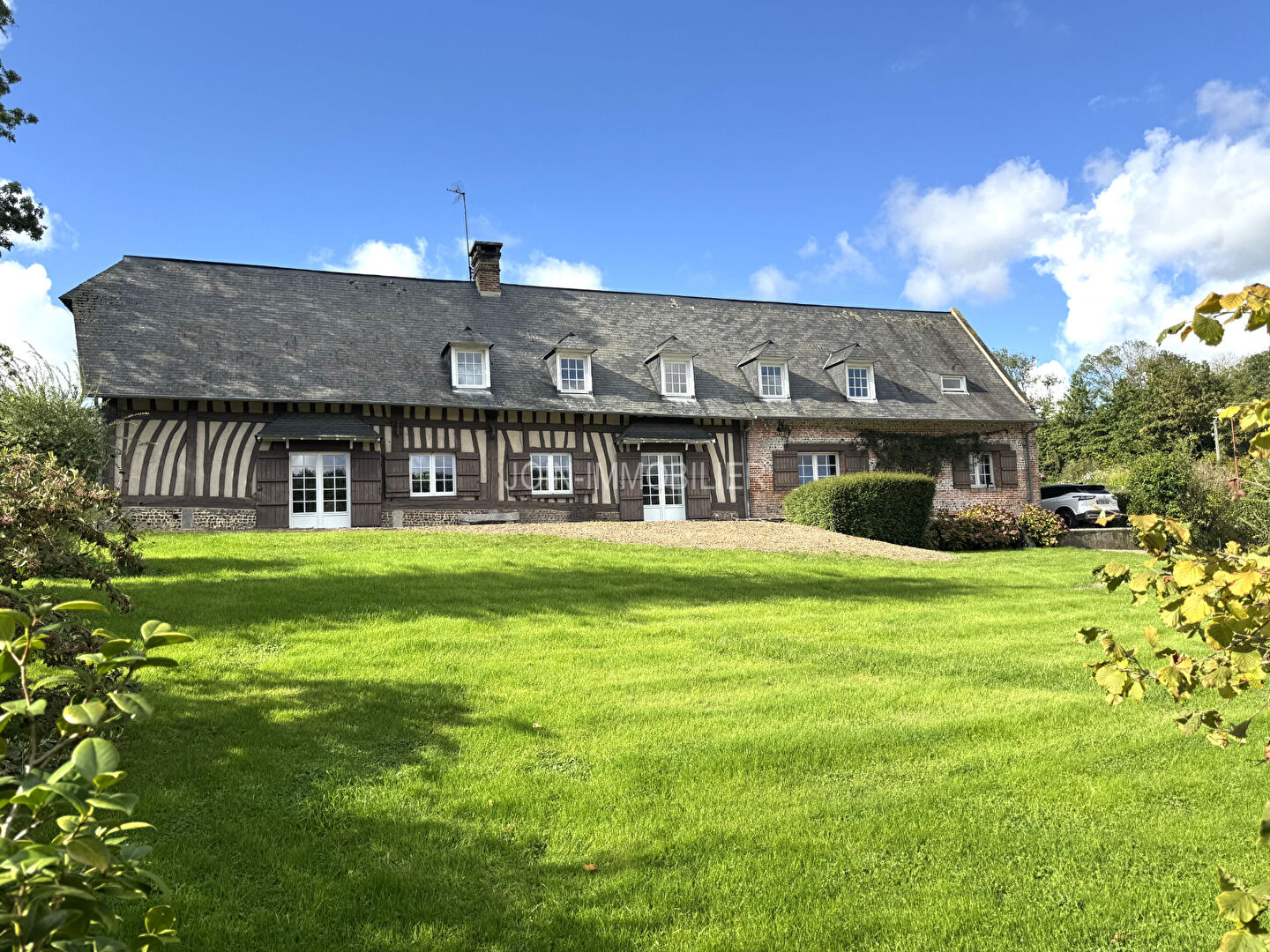 Charmante longère à Freulleville - 214,91 m²